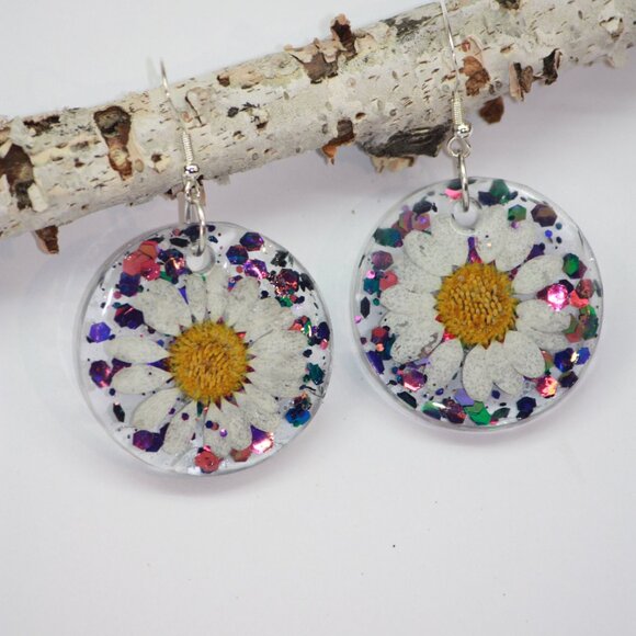 Hand Crafted Daisy Earrings - Picture 7 of 10